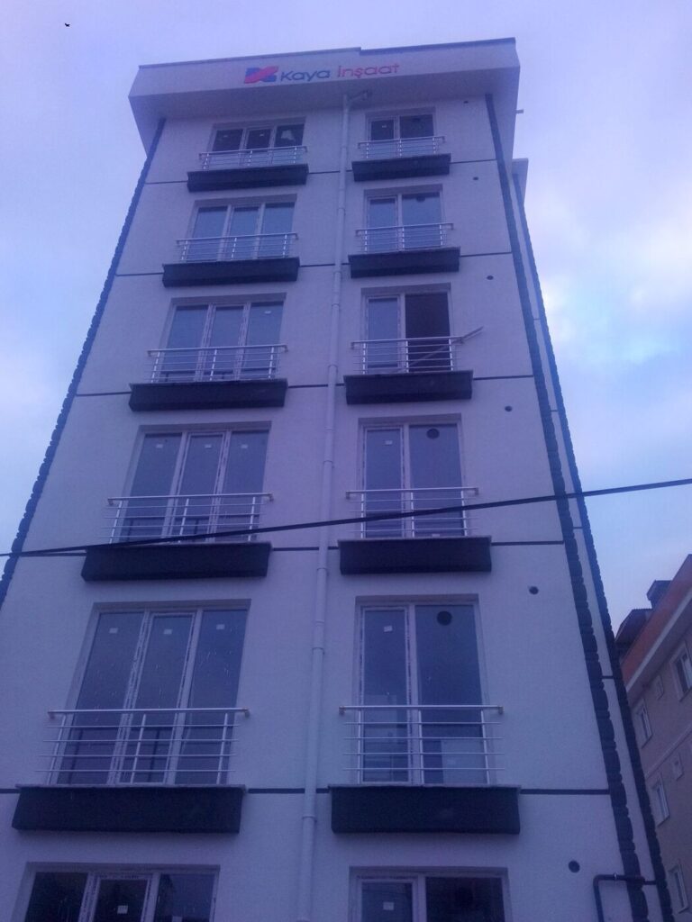 Avcı Apartmanı – Kart